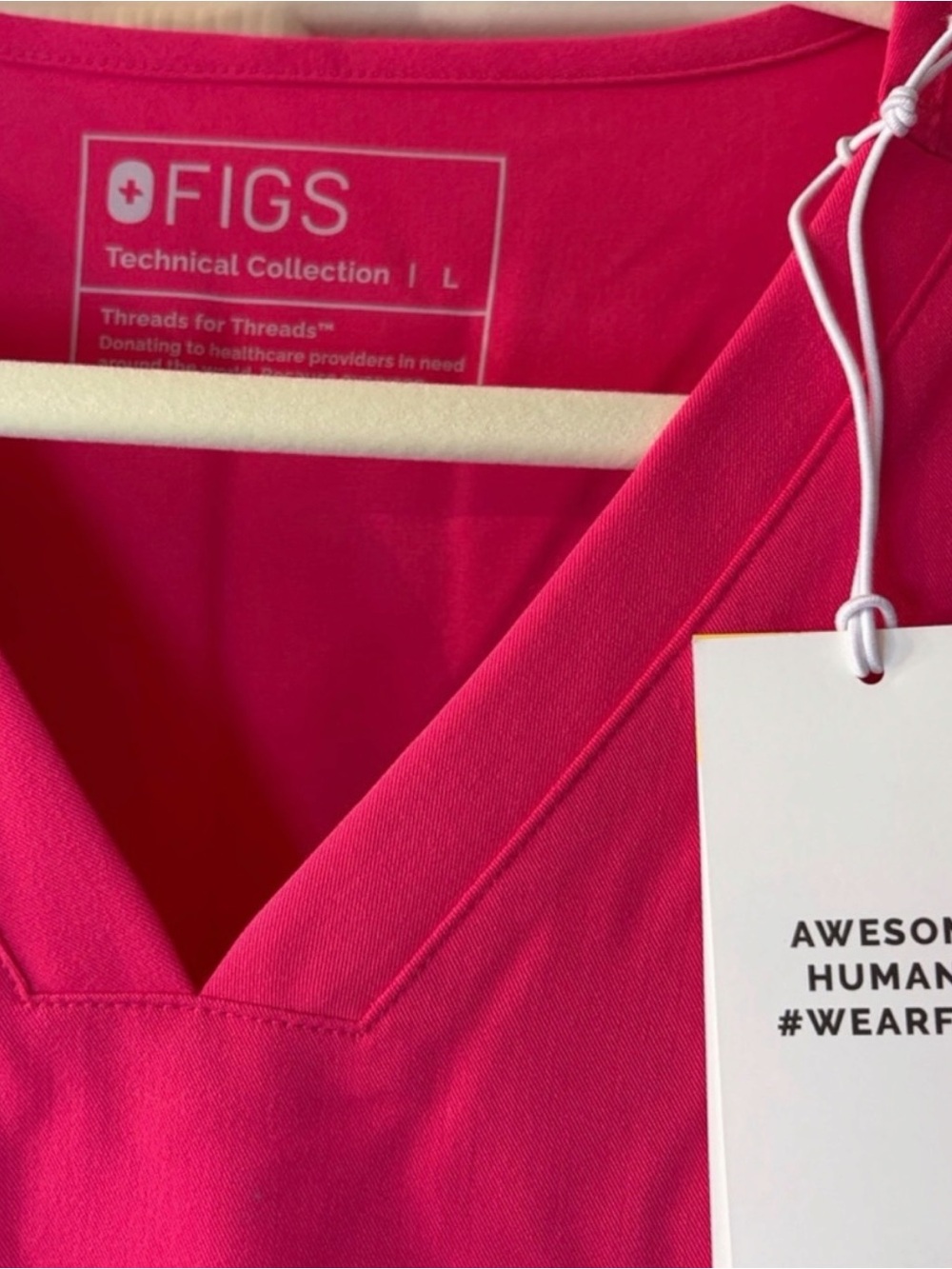 💕 Figs SET Shocking Pink 💕 - Picture 3 of 12